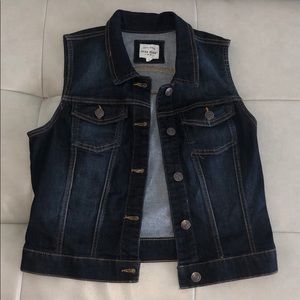 Jean Vest! Size L, could fit a medium!